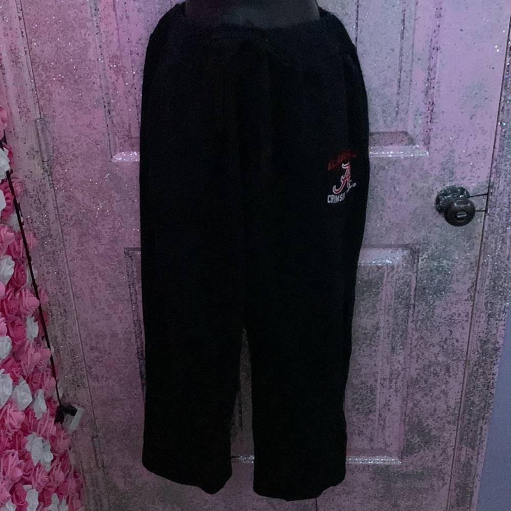 Alabama sweat pants.